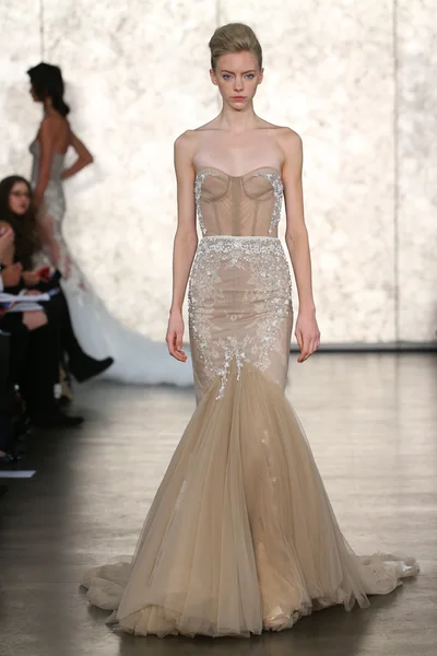 Inbal Dror Bridal Runway Show — Stock Photo, Image