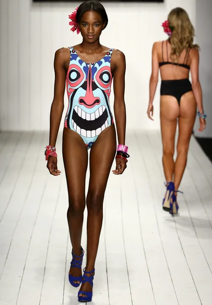 Desfile de moda de Koco Blaq para Miami Swim Week —  Fotos de Stock