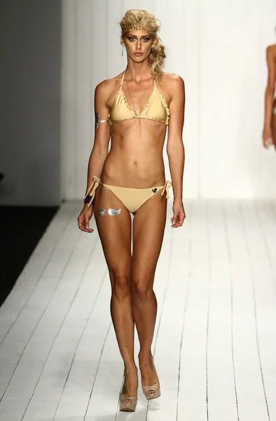 Liliana Montoya fashion show for Miami Swim Week — Stock Photo, Image