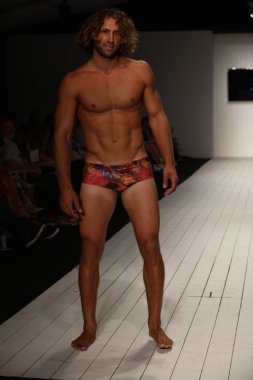 CA-Rio-Ca defile Miami hafta yüzmek için