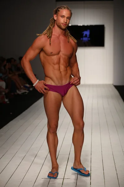 CA-RIO-CA fashion show for Miami Swim Week — Stock Photo, Image