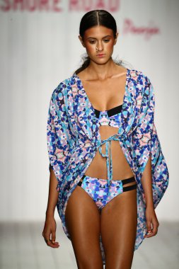 Shore Road defile Miami hafta yüzmek için