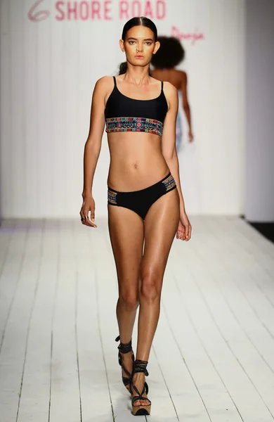 Shore Road defile Miami hafta yüzmek için — Stok fotoğraf