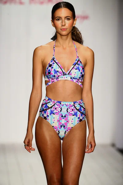 Shore Road fashion show for Miami Swim Week — Stock Photo, Image