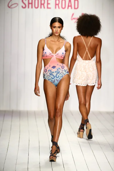 Shore Road modeshow voor Miami zwemmen Week — Stockfoto