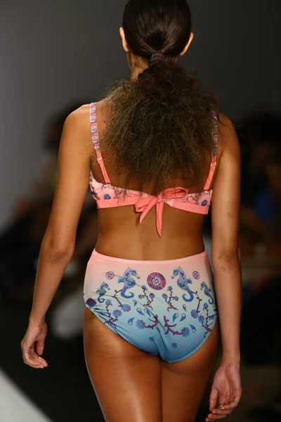 Shore Road sfilata di moda per Miami Swim Week — Foto Stock