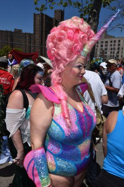 34 Yıllık Denizkızı Geçit Coney Adası'nda