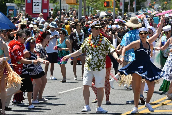 34th Annual Mermaid Parade at Coney Island — Stock Photo, Image