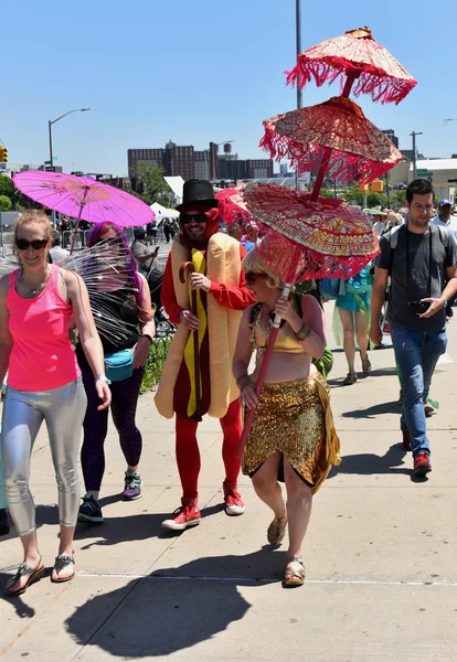 34º Desfile Anual de Sirenas en Coney Island — Foto de Stock