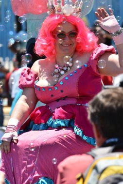 34 Yıllık Denizkızı Geçit Coney Adası'nda