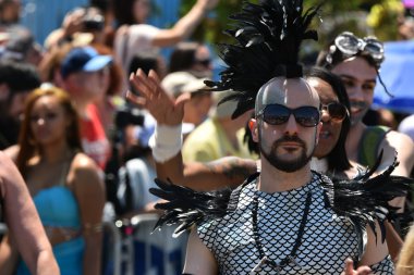 34 Yıllık Denizkızı Geçit Coney Adası'nda