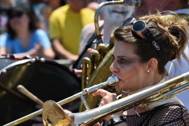 34 Yıllık Denizkızı Geçit Coney Adası'nda