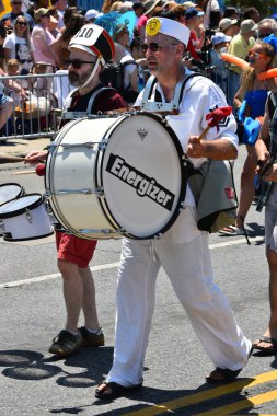34 Yıllık Denizkızı Geçit Coney Adası'nda