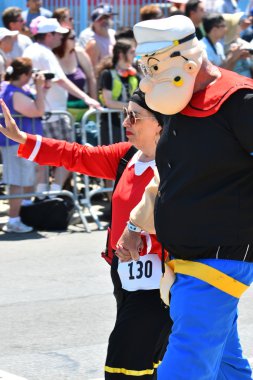 34 Yıllık Denizkızı Geçit Coney Adası'nda