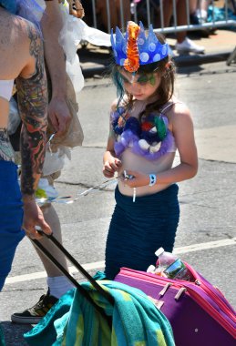 34 Yıllık Denizkızı Geçit Coney Adası'nda