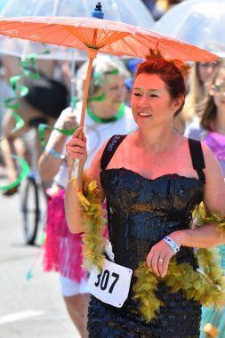 34 Yıllık Denizkızı Geçit Coney Adası'nda