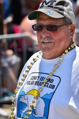 34 Yıllık Denizkızı Geçit Coney Adası'nda