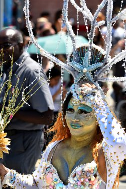 34 Yıllık Denizkızı Geçit Coney Adası'nda