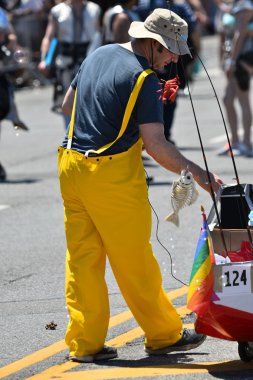 34 Yıllık Denizkızı Geçit Coney Adası'nda