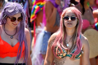 34 Yıllık Denizkızı Geçit Coney Adası'nda