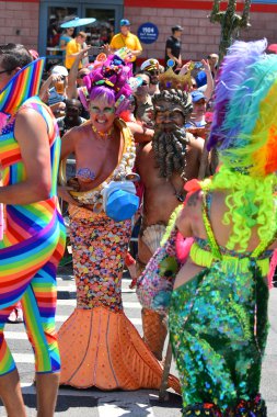 34 Yıllık Denizkızı Geçit Coney Adası'nda