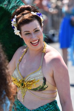 34 Yıllık Denizkızı Geçit Coney Adası'nda