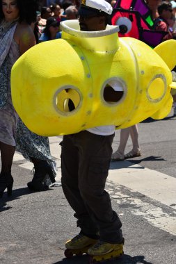 34 Yıllık Denizkızı Geçit Coney Adası'nda