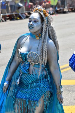 34 Yıllık Denizkızı Geçit Coney Adası'nda