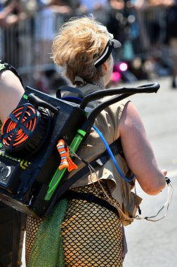 34 Yıllık Denizkızı Geçit Coney Adası'nda