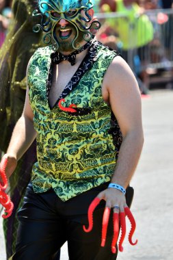 34 Yıllık Denizkızı Geçit Coney Adası'nda