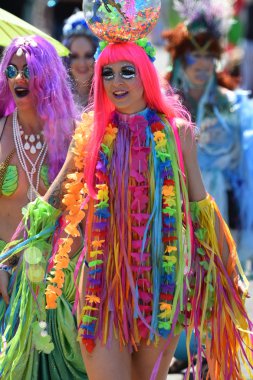 34 Yıllık Denizkızı Geçit Coney Adası'nda