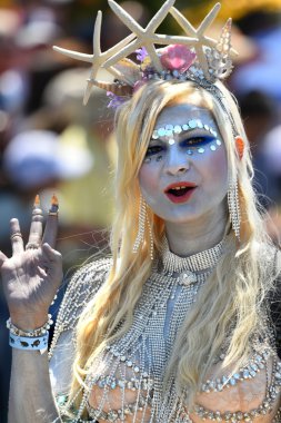 34 Yıllık Denizkızı Geçit Coney Adası'nda