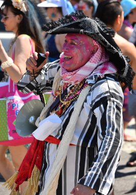 34 Yıllık Denizkızı Geçit Coney Adası'nda