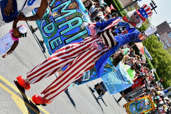 34. jährliche Meerjungfrauen-Parade auf der Coney Island — Stockfoto