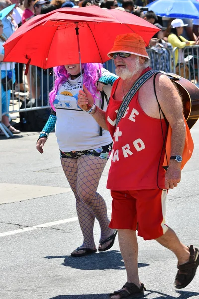 34e défilé annuel des sirènes à Coney Island — Photo