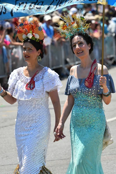 34º Desfile Anual de Sirenas en Coney Island — Foto de Stock