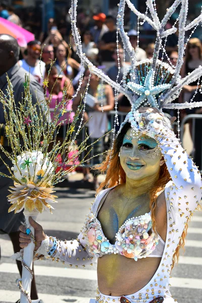 34e jaarlijkse zeemeermin parade op Coney Island — Stockfoto