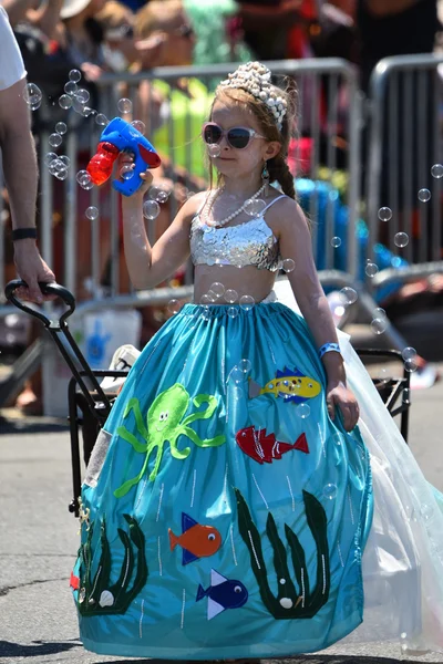 34e défilé annuel des sirènes à Coney Island — Photo