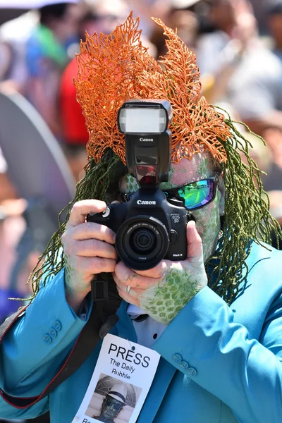 34 Yıllık Denizkızı Geçit Coney Adası'nda