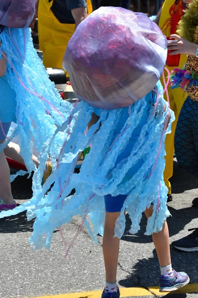 34. jährliche Meerjungfrauen-Parade auf der Coney Island — Stockfoto