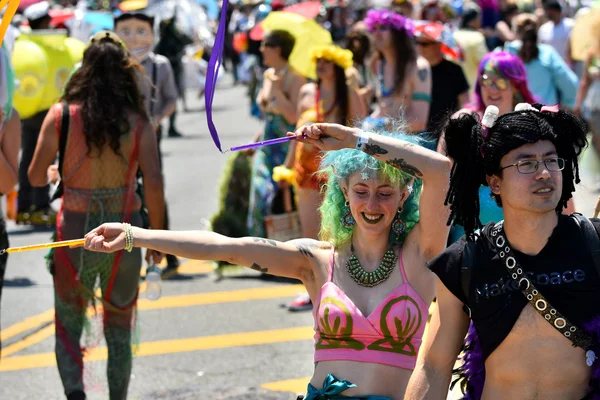 34e défilé annuel des sirènes à Coney Island — Photo