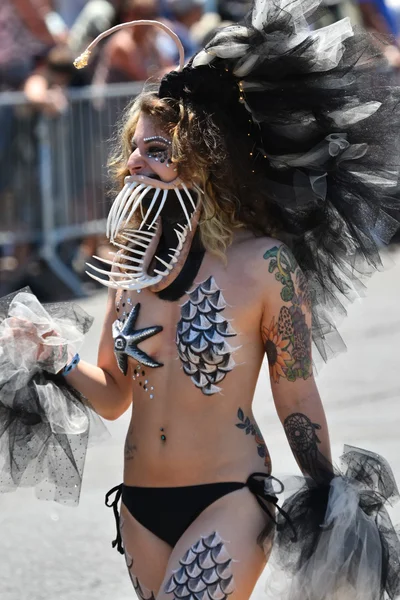 34 η ετήσια παρέλαση γοργόνας στο Κόνι Άιλαντ — Φωτογραφία Αρχείου