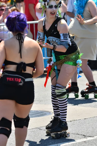 34e défilé annuel des sirènes à Coney Island — Photo