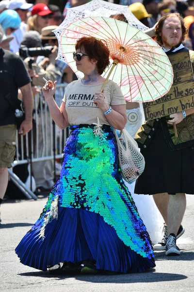 34: e årliga Mermaid Parade på Coney Island — Stockfoto