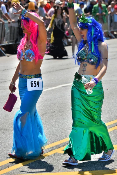 34e défilé annuel des sirènes à Coney Island — Photo