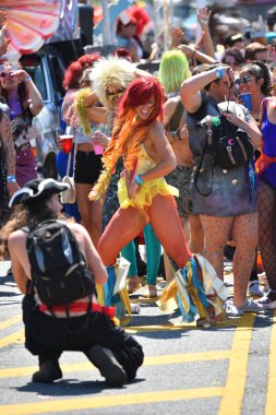 34 Yıllık Denizkızı Geçit Coney Adası'nda