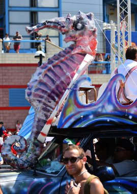 34 Yıllık Denizkızı Geçit Coney Adası'nda