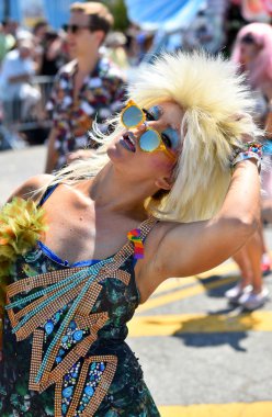 34 Yıllık Denizkızı Geçit Coney Adası'nda