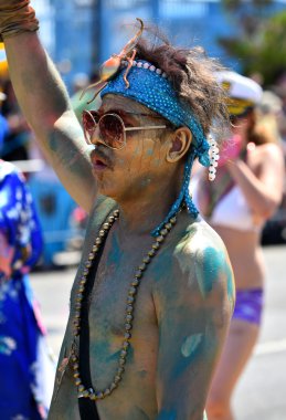 34 Yıllık Denizkızı Geçit Coney Adası'nda