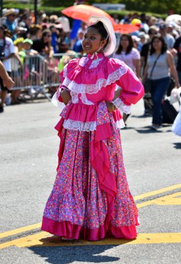 34 Yıllık Denizkızı Geçit Coney Adası'nda